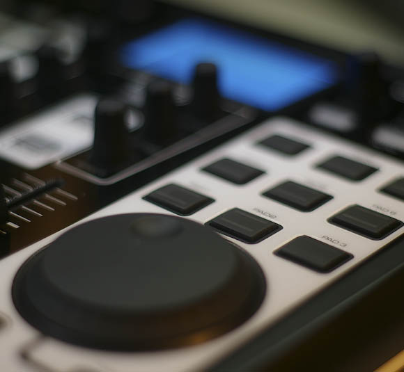 Numark Midi Controller Mini Review Jog Wheel Problems on NuVJ and