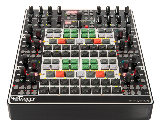 The 150-Button, 4-Deck, Obsessive-Compulsive Traktor Controller ...