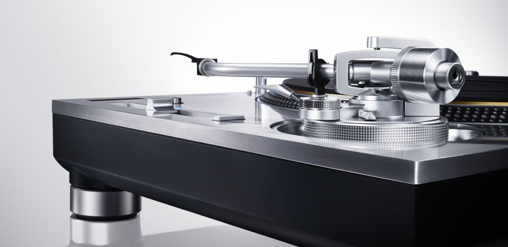 technics_sl1200g_side